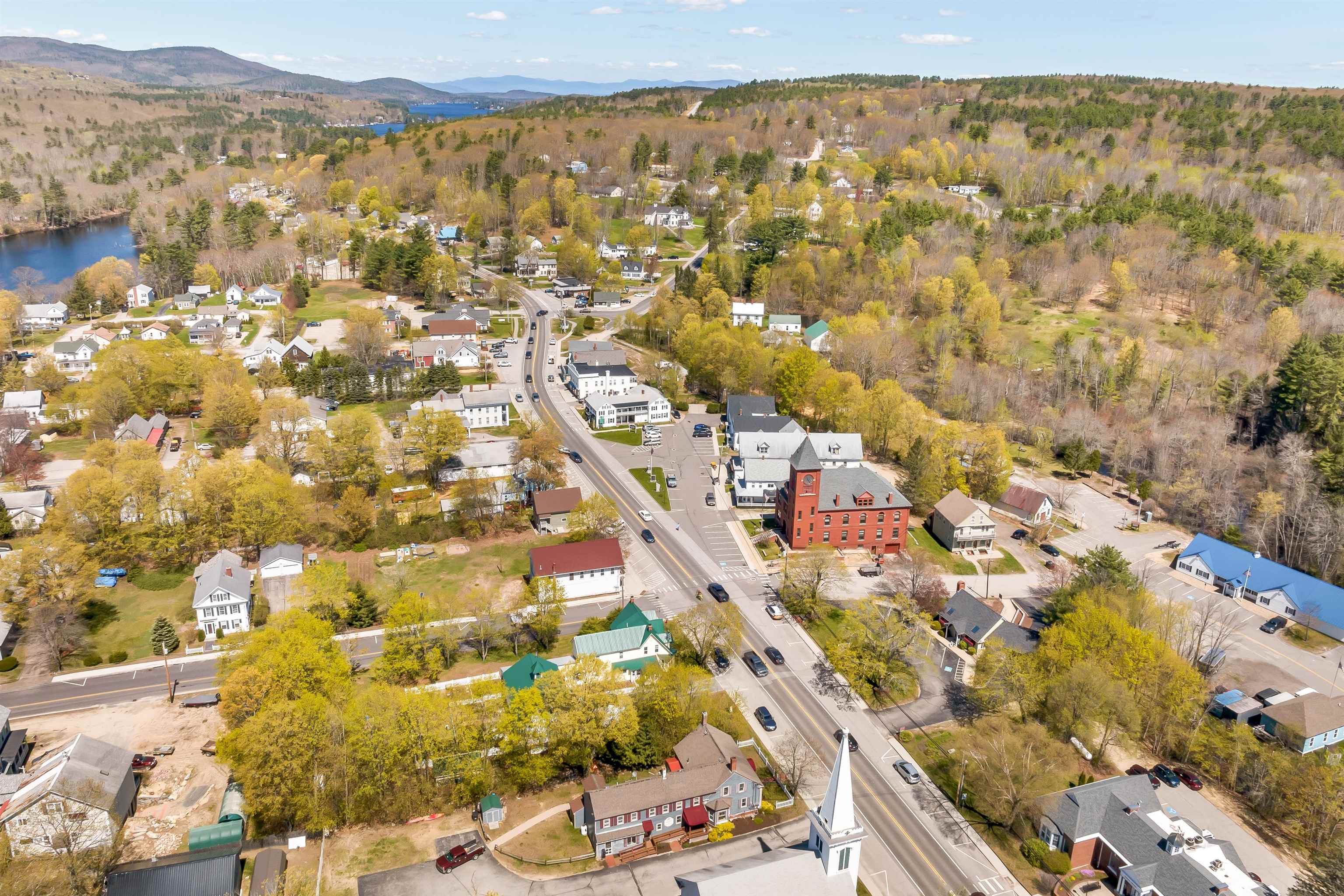 103 Main Street Alton, NH 03809 - Photo 2 of 40