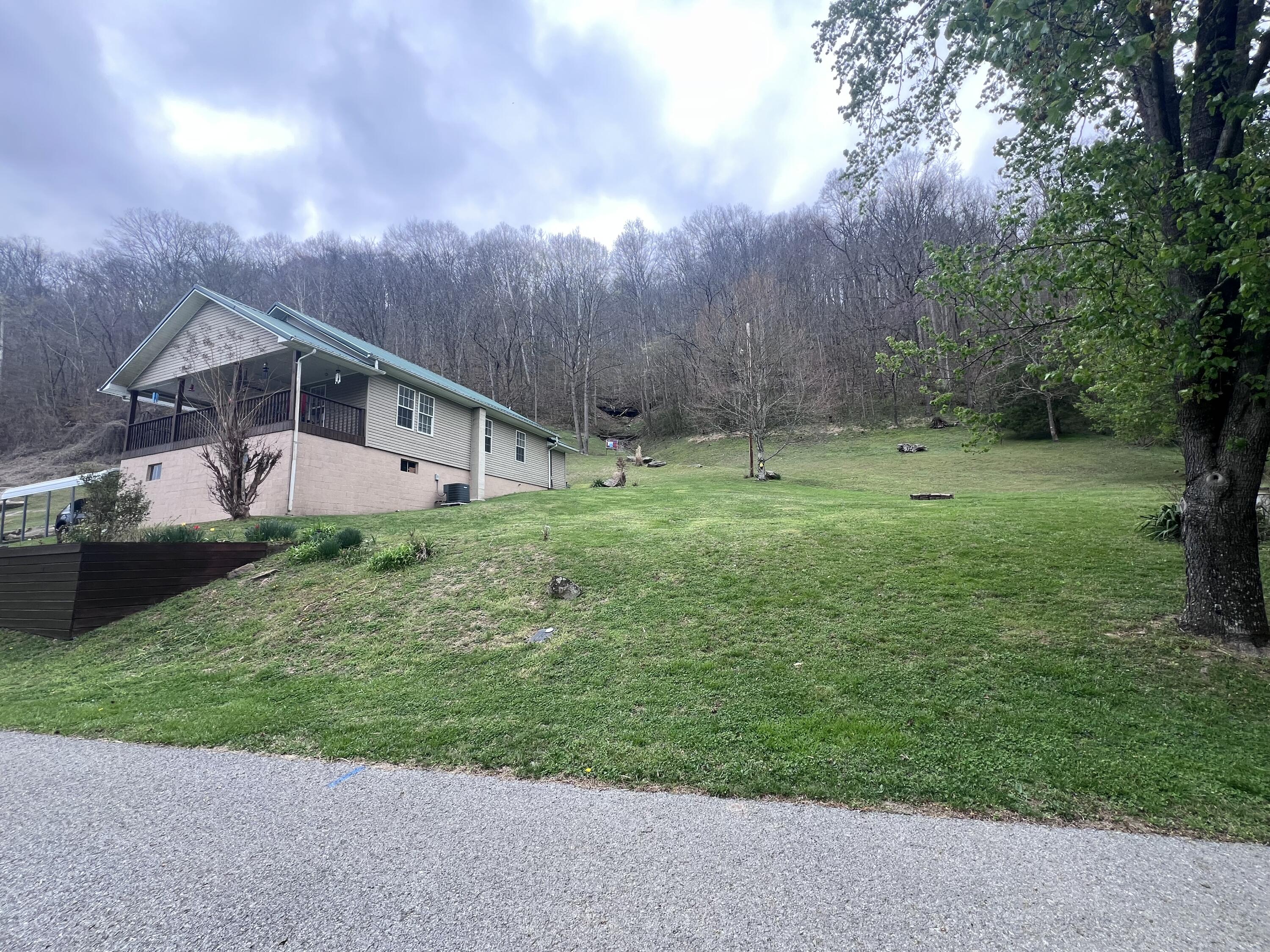 59 River Road Calvin, KY 40813 - Photo 36 of 74 IMG_0813