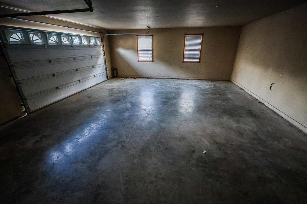 600 County Road 1503 Alba, TX 75410 - Photo 15 of 32 a view of an empty room and window