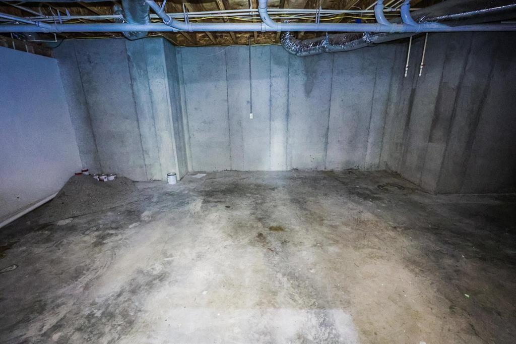 600 County Road 1503 Alba, TX 75410 - Photo 6 of 32 a view of a room with an oven