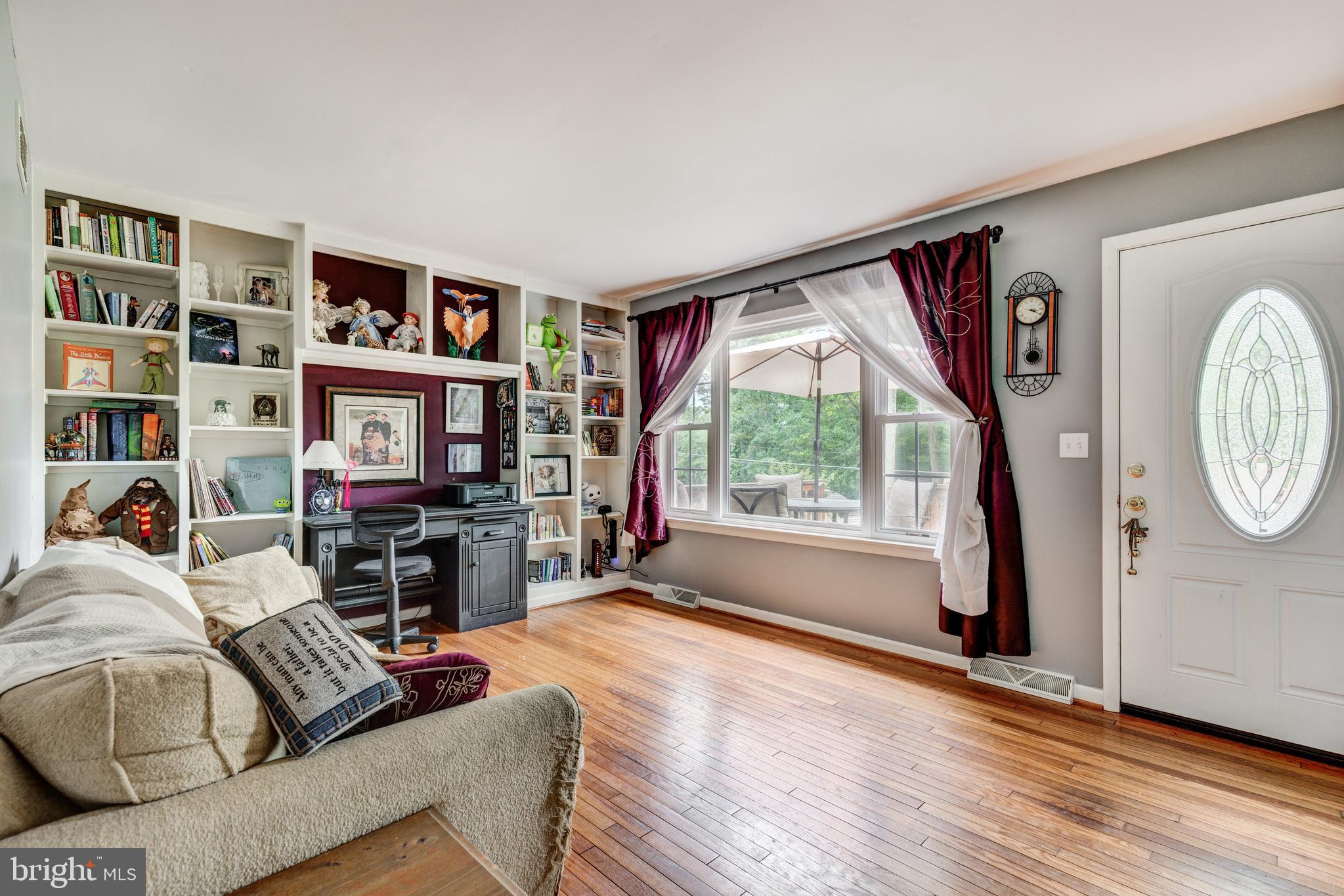 5 Barnhart Road Westminster, MD 21158 - Photo 2 of 30 Living Room
