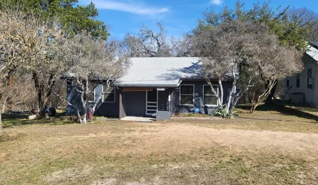 $1,400 | 25208 Old Ferry Road, Spicewood, TX 78669