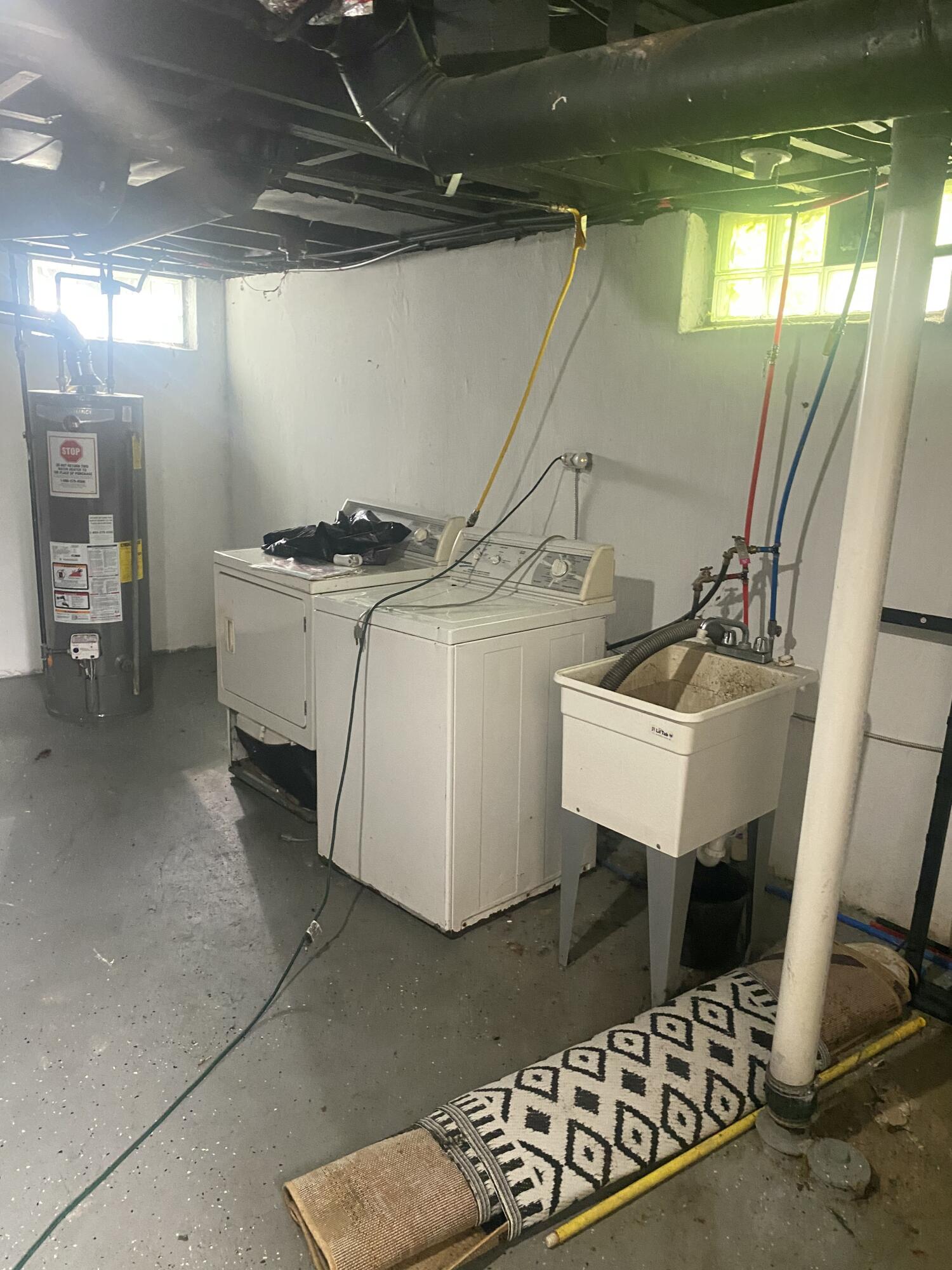 17227 Curtis Street Detroit, MI 48235 - Photo 14 of 15 Laundry Area