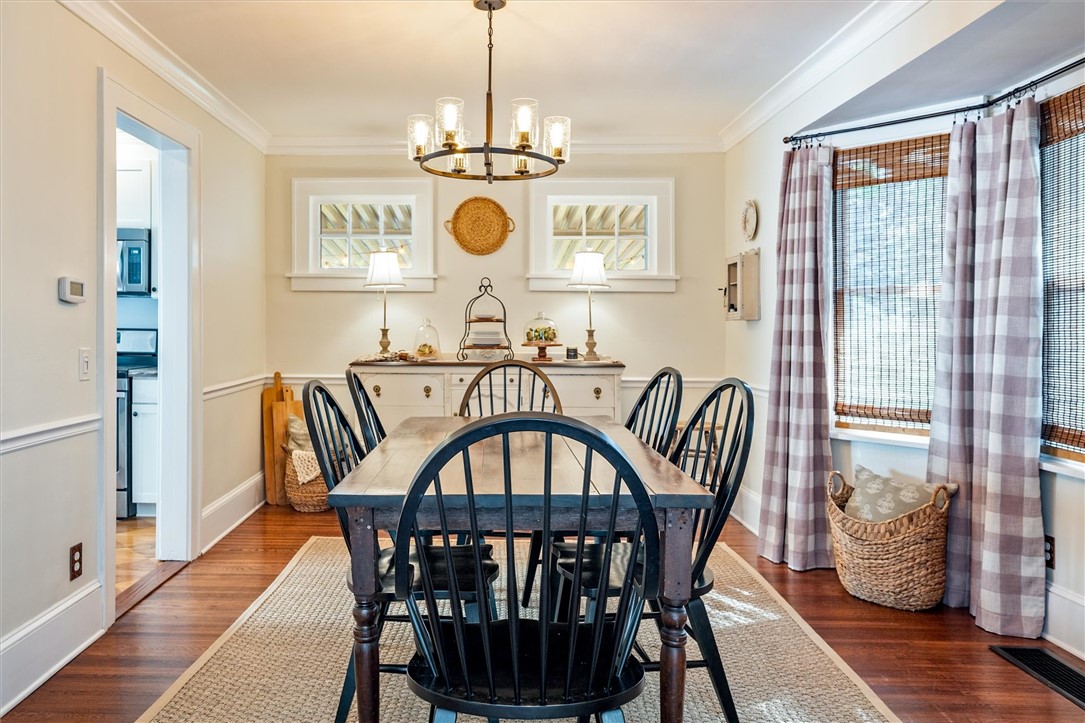 68 Chelsea Road Irondequoit, NY 14617 - Photo 14 of 44
