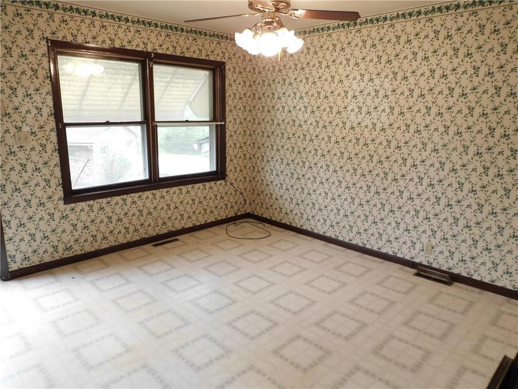 1219 Julia Street Atchison, KS 66002 - Photo 13 of 45