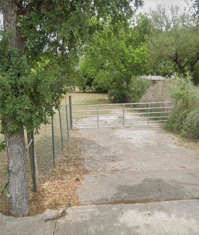 709 Uhland Road San Marcos, TX 78666 - Photo 2 of 2 a view of backyard with green space