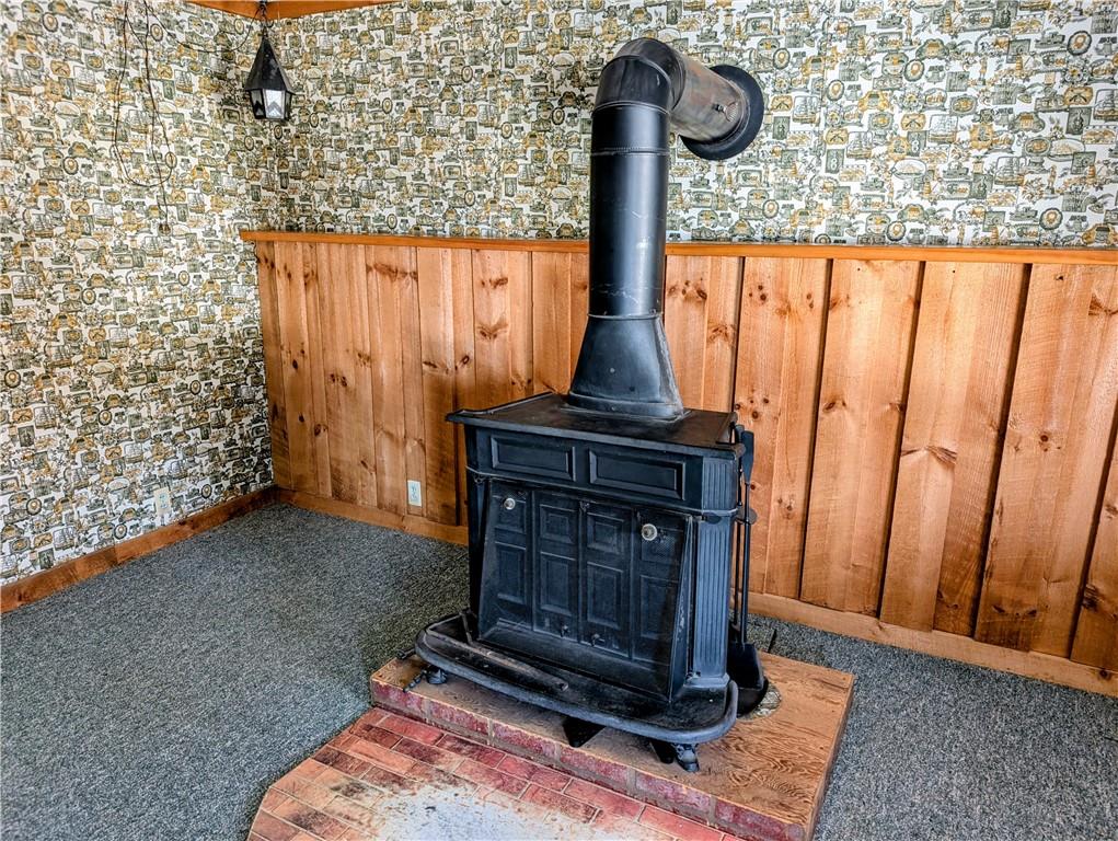 152 Victor Road Butler, PA 16001 - Photo 5 of 42 a close view of door lock