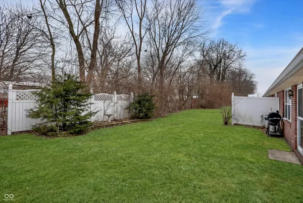 $220,000 | 3939 Gray Pond Court, Indianapolis, IN 46237