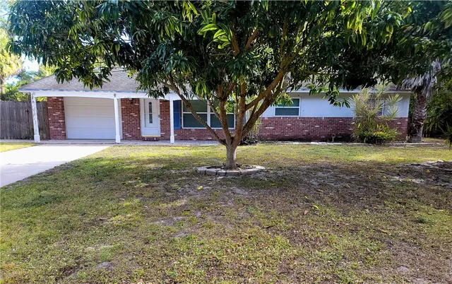 $2,000 | 356 30th Avenue, Vero Beach, FL 32968