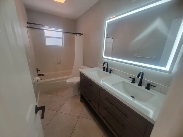 $2,000 | 356 30th Avenue, Vero Beach, FL 32968