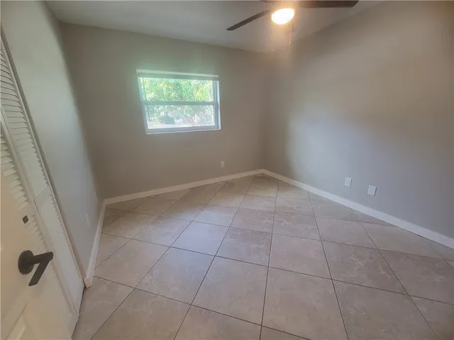 $2,000 | 356 30th Avenue, Vero Beach, FL 32968