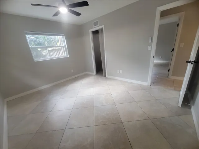 $2,000 | 356 30th Avenue, Vero Beach, FL 32968