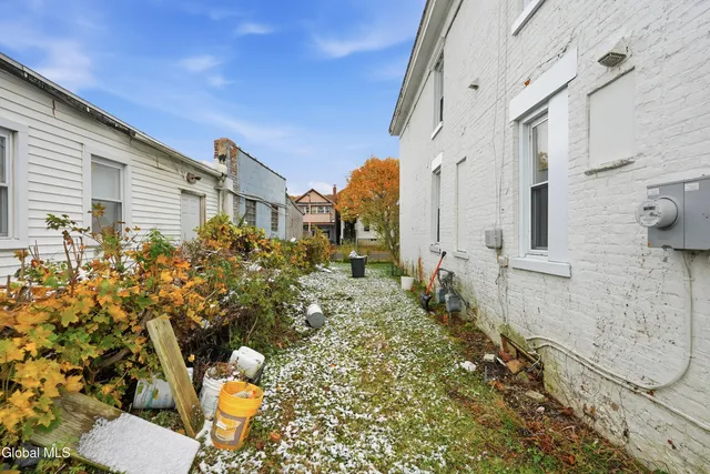 $255,000 | 847 5th Avenue, Troy, NY 12182