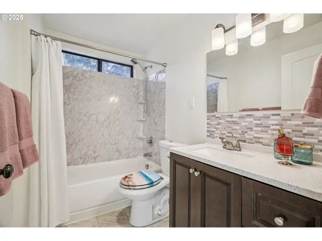 $399,000 | 311 Northeast 92nd Place, Portland, OR 97220