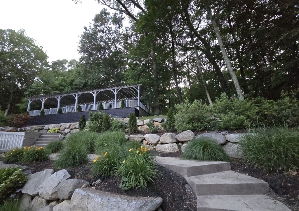190 Bedford Road Lincoln, MA 01773 - Photo 29 of 41