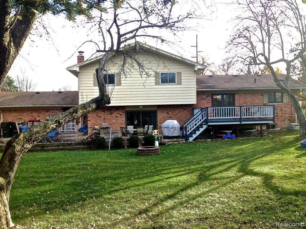 2452 Blockton Road Rochester Hills, MI 48306 - Photo 9 of 21