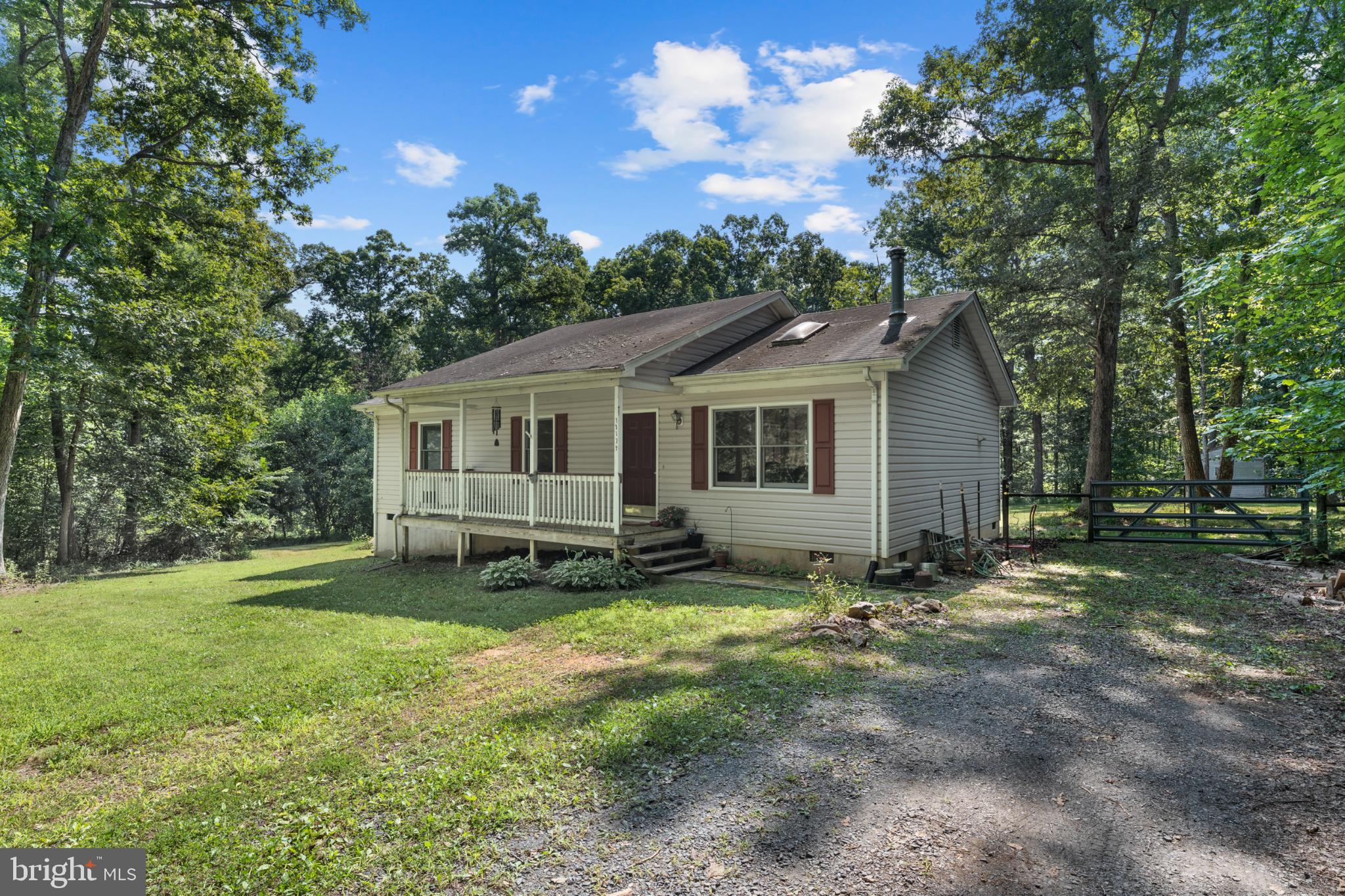 13175 Tower Road Unionville, VA 22567 - Photo 4 of 37 Charming home nestled in serene woodlands.