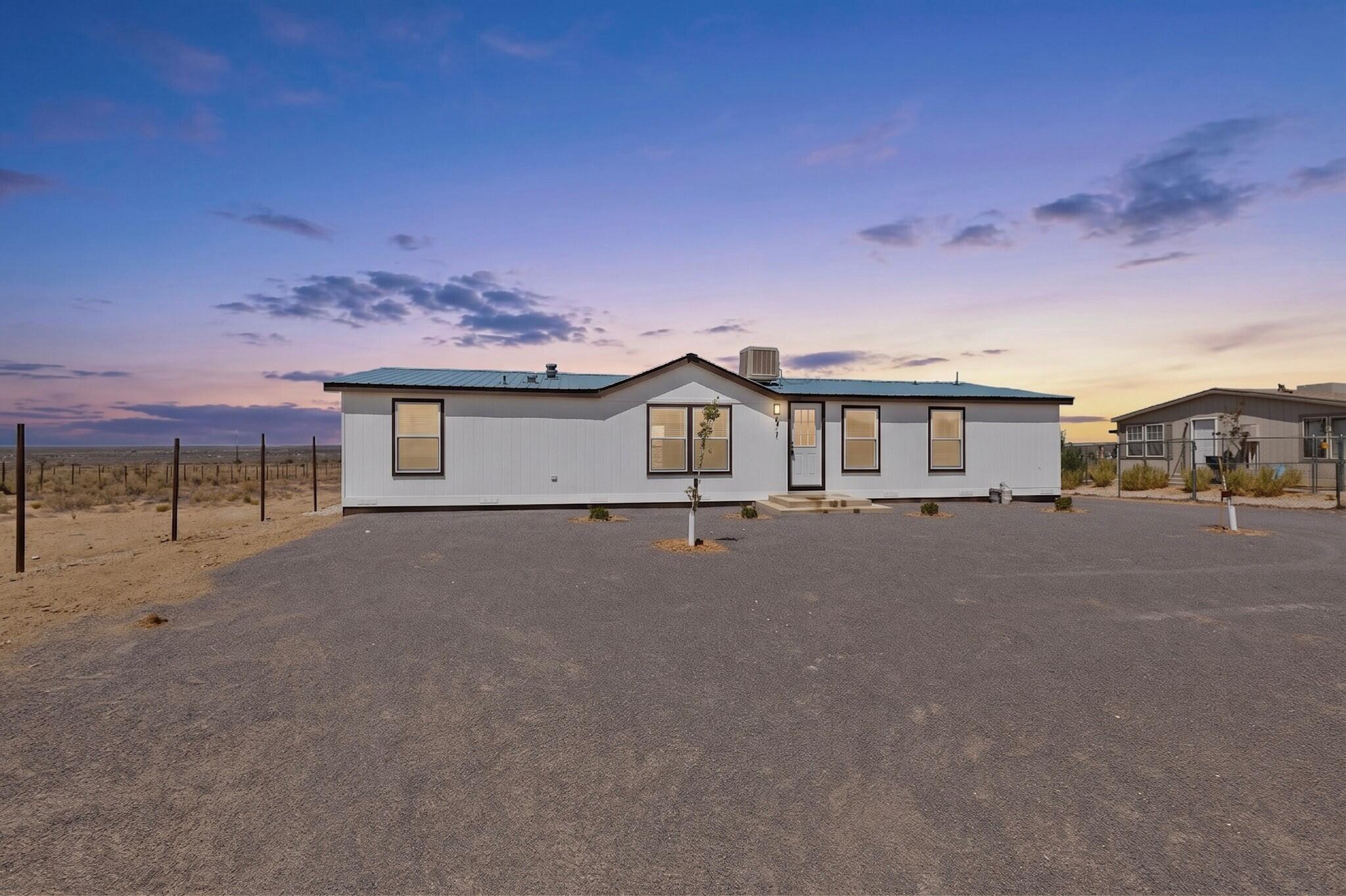 517 1st Street Northeast Rio Rancho, NM 87124 - Photo 2 of 57 Gallery Image 2