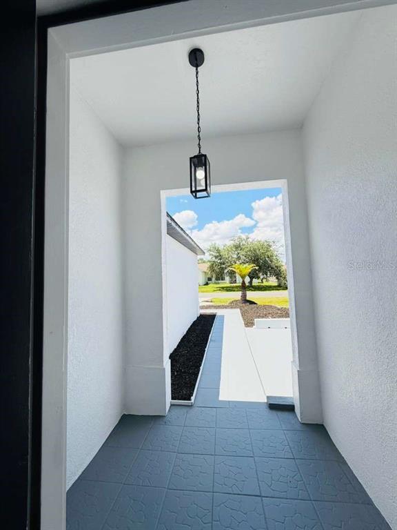 665 Regency Way Kissimmee, FL 34758 - Photo 2 of 24