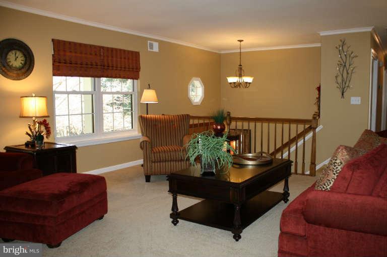 5860 Cari Road Huntingtown, MD 20639 - Photo 13 of 26 Living Room