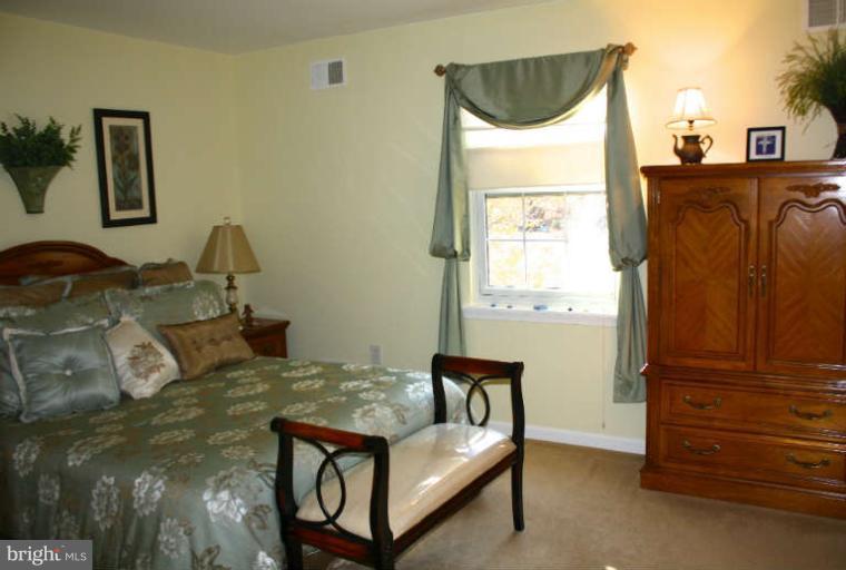 5860 Cari Road Huntingtown, MD 20639 - Photo 19 of 26 Bedroom (Master)