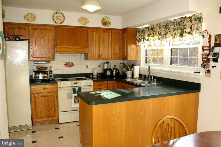 5860 Cari Road Huntingtown, MD 20639 - Photo 25 of 26 Kitchen