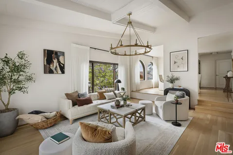 $1,900,000 | 2426 Cazaux Place, Los Angeles, CA 90068