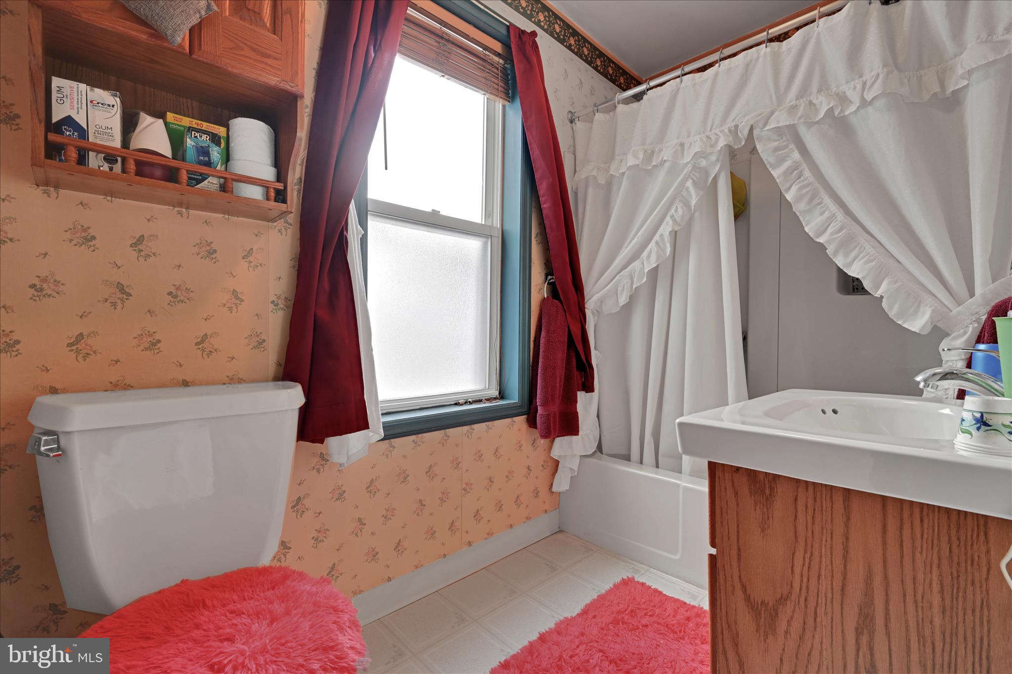 335 Hollenbach Street Reading, PA 19601 - Photo 19 of 26 Bathroom