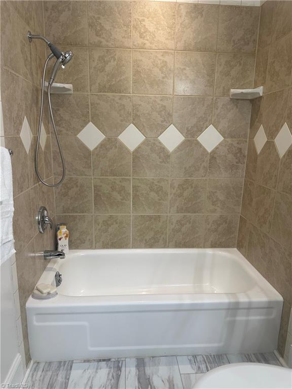 162 Golfview Drive Bermuda Run, NC 27006 - Photo 19 of 27 Primary bath with tile surround