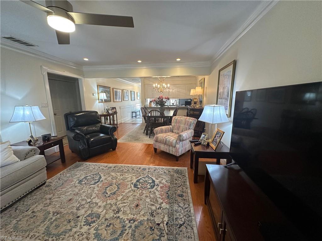162 Golfview Drive Bermuda Run, NC 27006 - Photo 4 of 27 Looking toward dining area