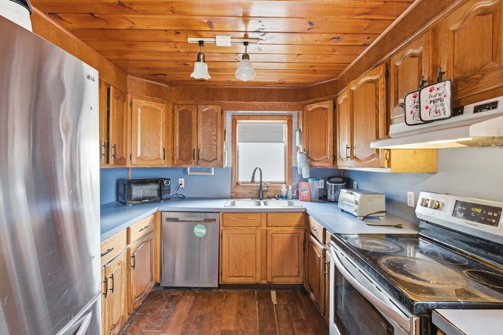 5 Floyd Avenue Lynn, MA 01904 - Photo 15 of 16