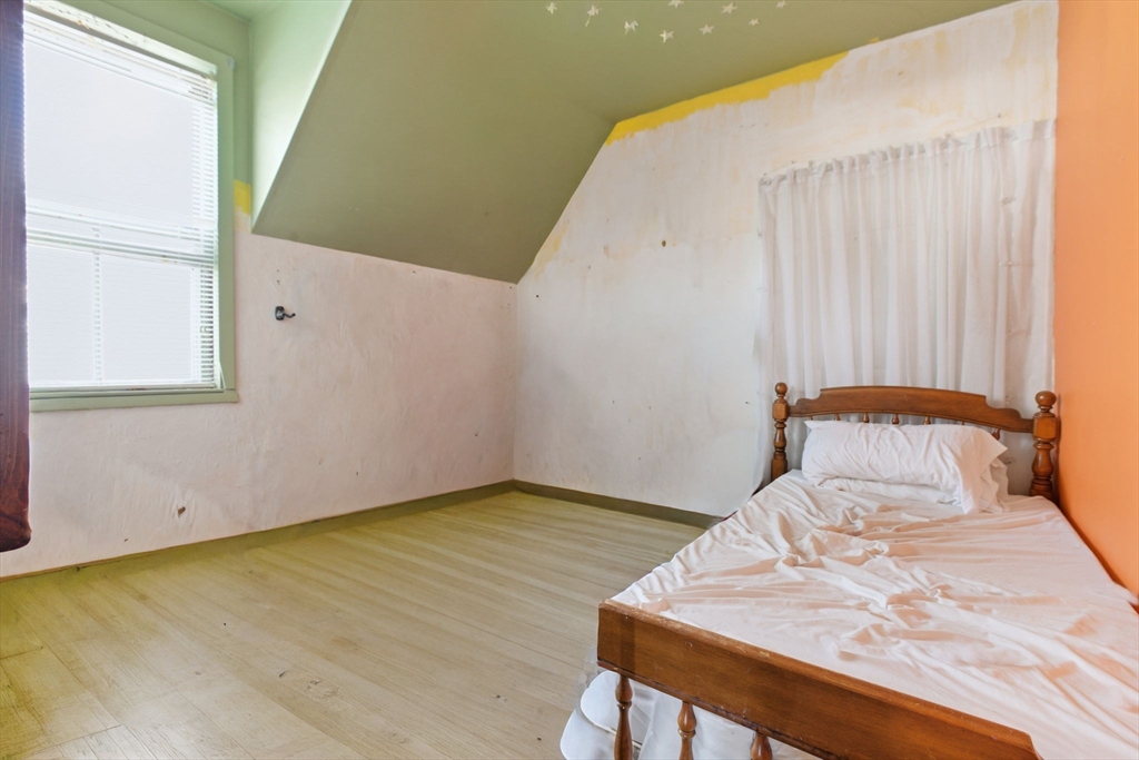 5 Floyd Avenue Lynn, MA 01904 - Photo 8 of 16