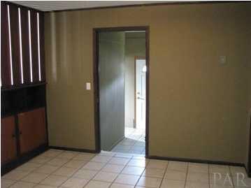 124 Majors Road Pensacola, FL 32503 - Photo 3 of 8 124 MAJORS RD