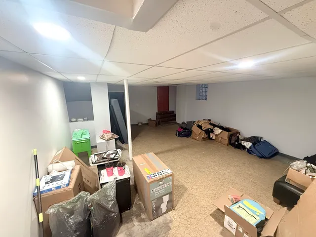 $1,600 | 7157 South East End Avenue, Unit 1, Chicago, IL 60649