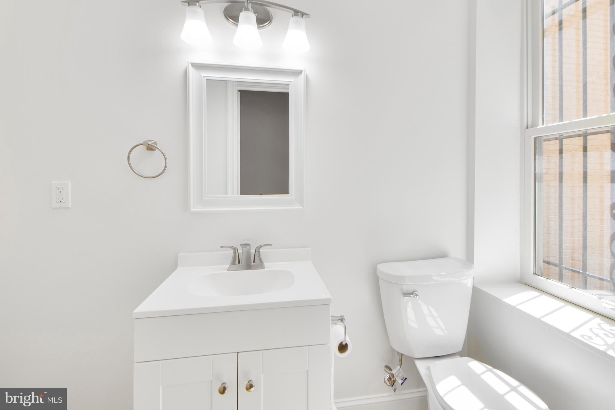 3010 13th Street Northwest Washington, DC 20009 - Photo 19 of 61 Powder Room
