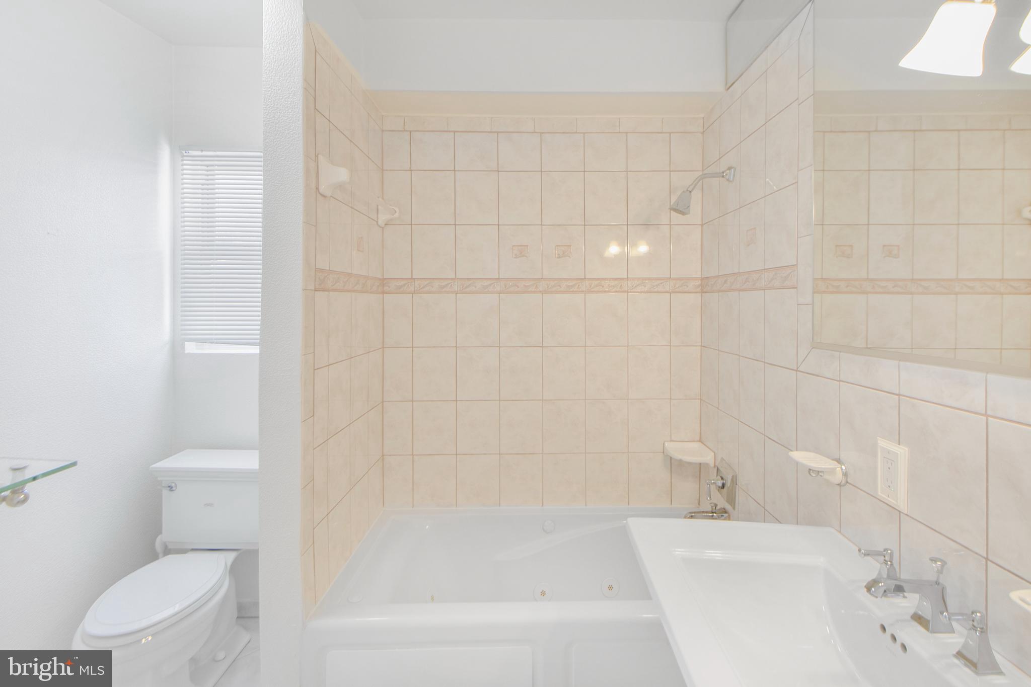 3010 13th Street Northwest Washington, DC 20009 - Photo 41 of 61 4th Level Bath