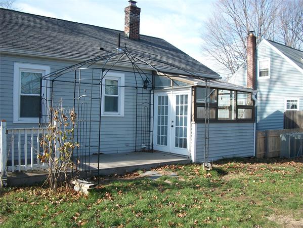 23 Gilman Street Springfield, MA 01118 - Photo 12 of 14