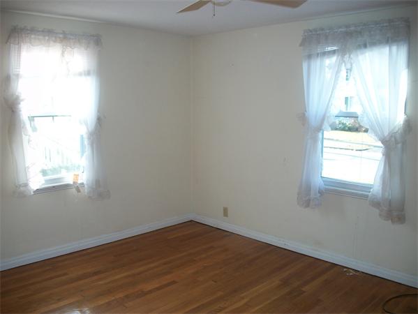 23 Gilman Street Springfield, MA 01118 - Photo 6 of 14