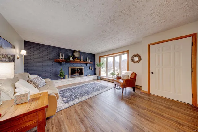 $309,900 | 7911 North E County Road 1220, Evanston, IN 47531