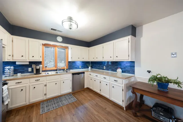 $309,900 | 7911 North E County Road 1220, Evanston, IN 47531