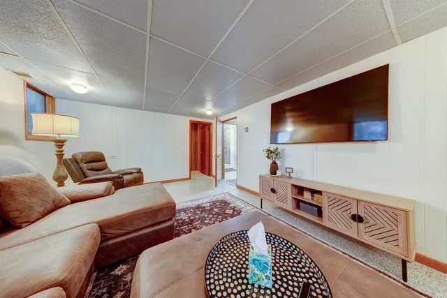 $309,900 | 7911 North E County Road 1220, Evanston, IN 47531