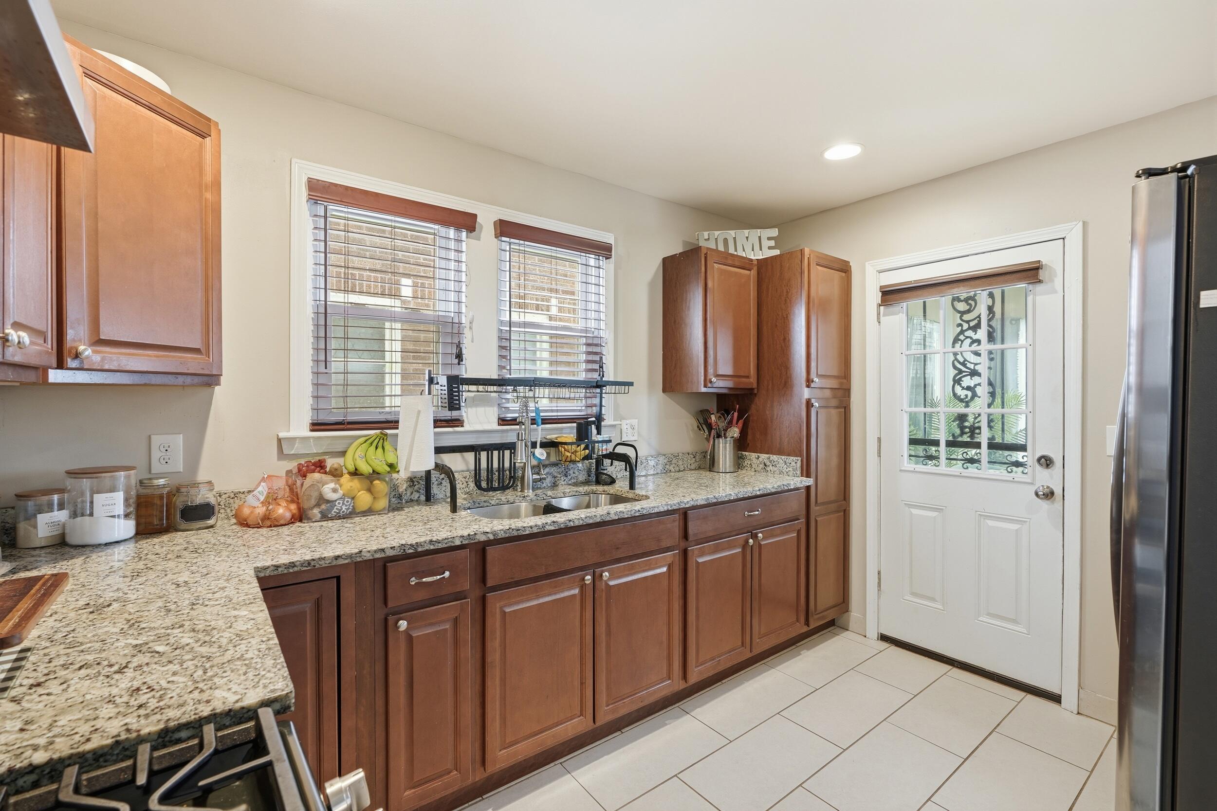 14837 Ashton Road Detroit, MI 48223 - Photo 11 of 26 Kitchen