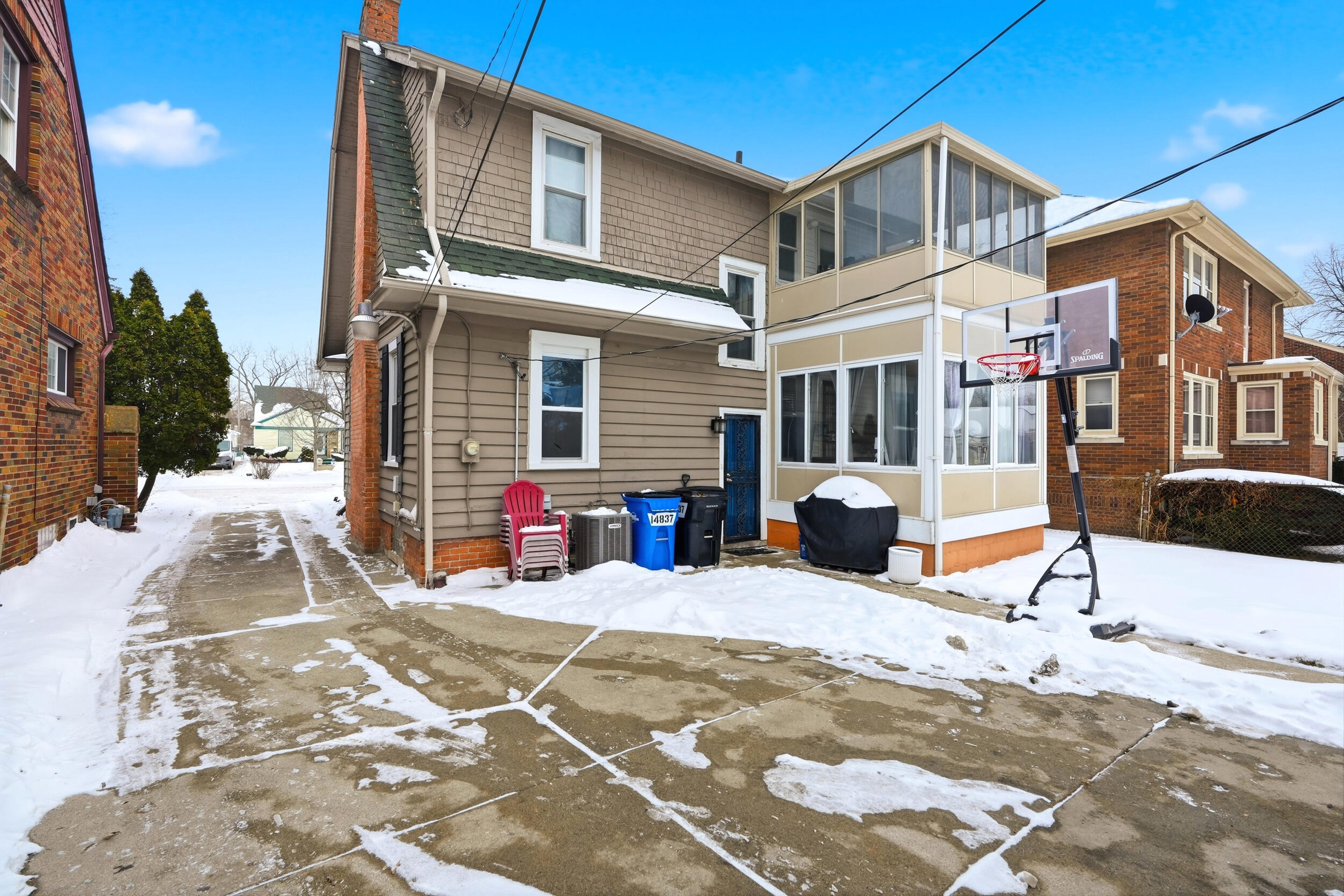 14837 Ashton Road Detroit, MI 48223 - Photo 23 of 26 Driveway / Rear access