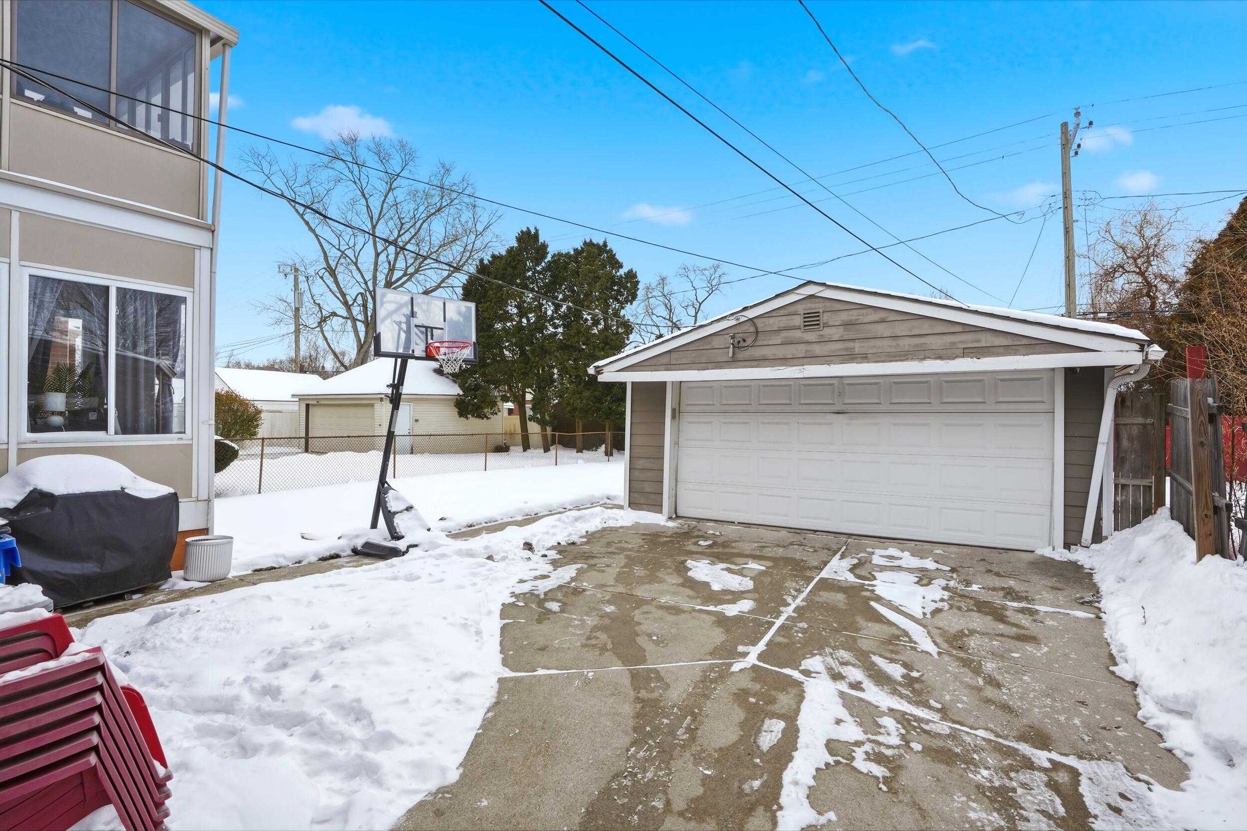 14837 Ashton Road Detroit, MI 48223 - Photo 24 of 26 Garage
