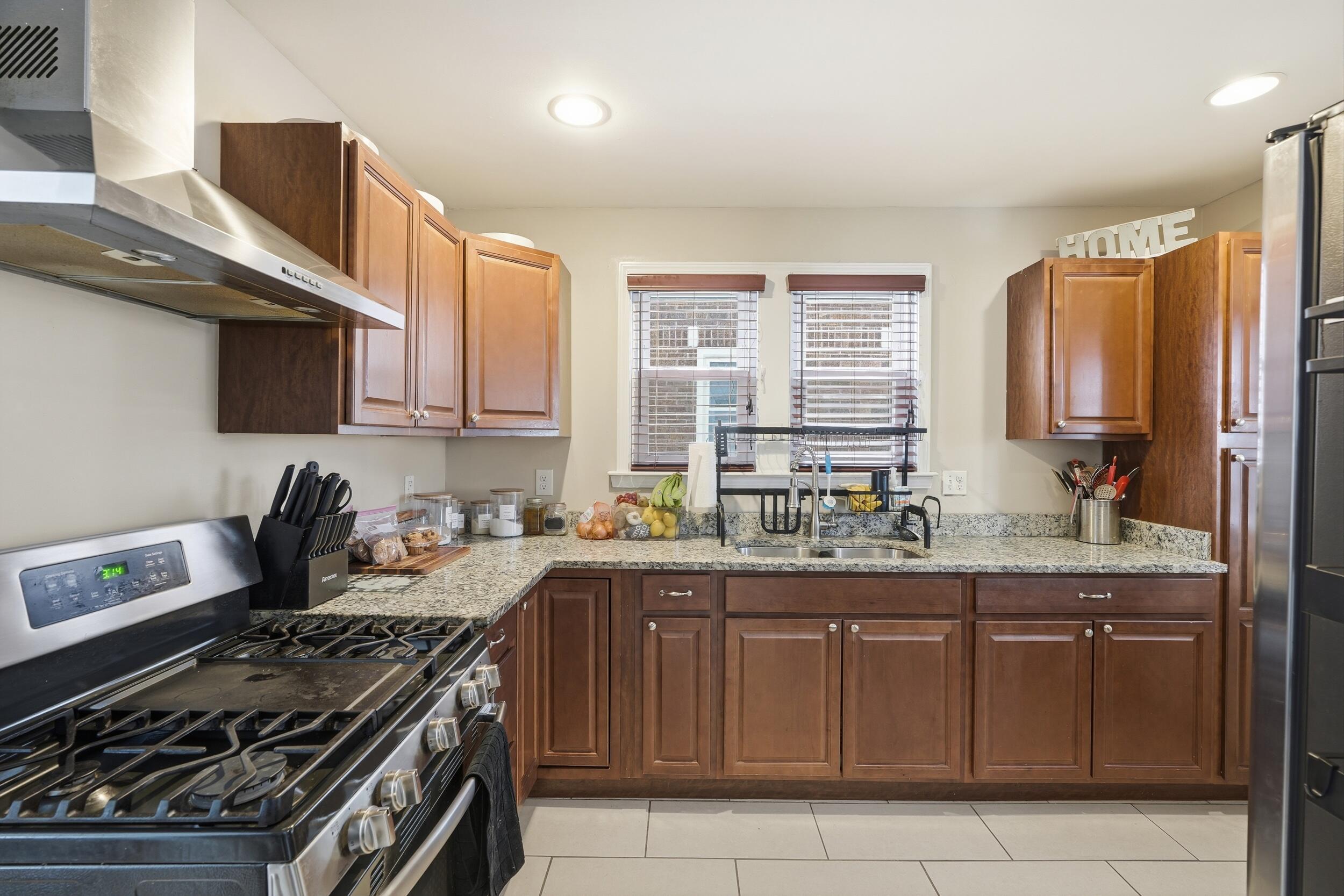 14837 Ashton Road Detroit, MI 48223 - Photo 9 of 26 Kitchen