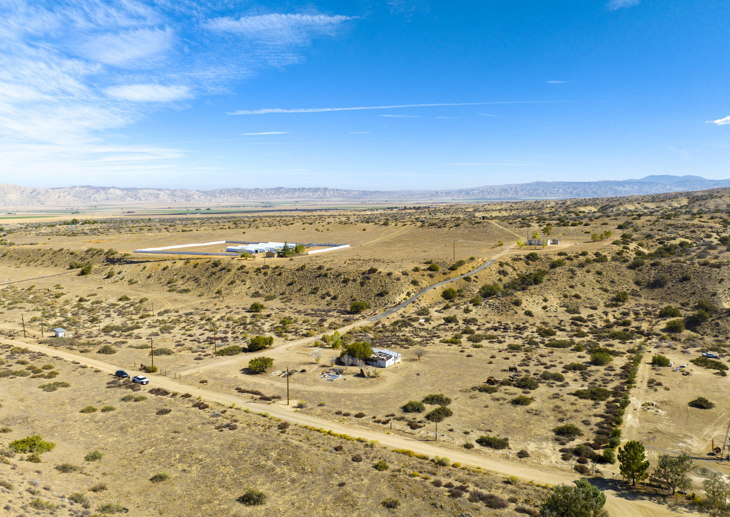 262 Castro Canyon Road Maricopa, CA 93252 - Photo 13 of 13 a view of city and ocean