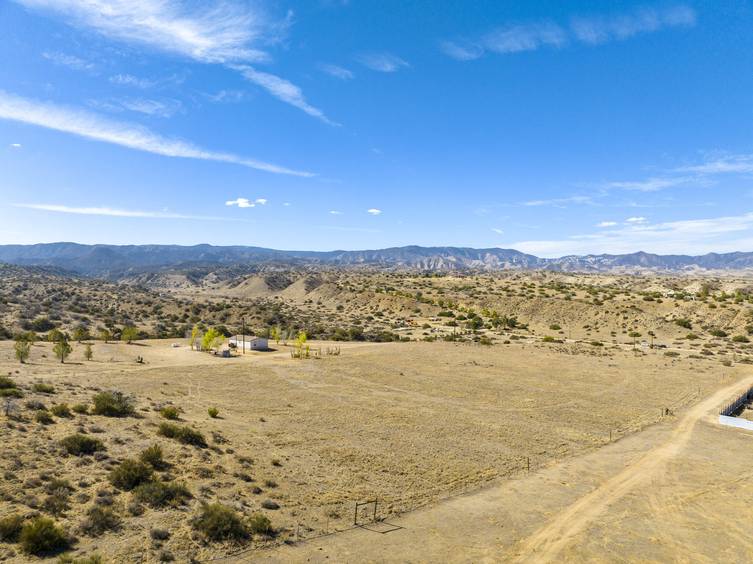 262 Castro Canyon Road Maricopa, CA 93252 - Photo 3 of 13 a view of an ocean beach