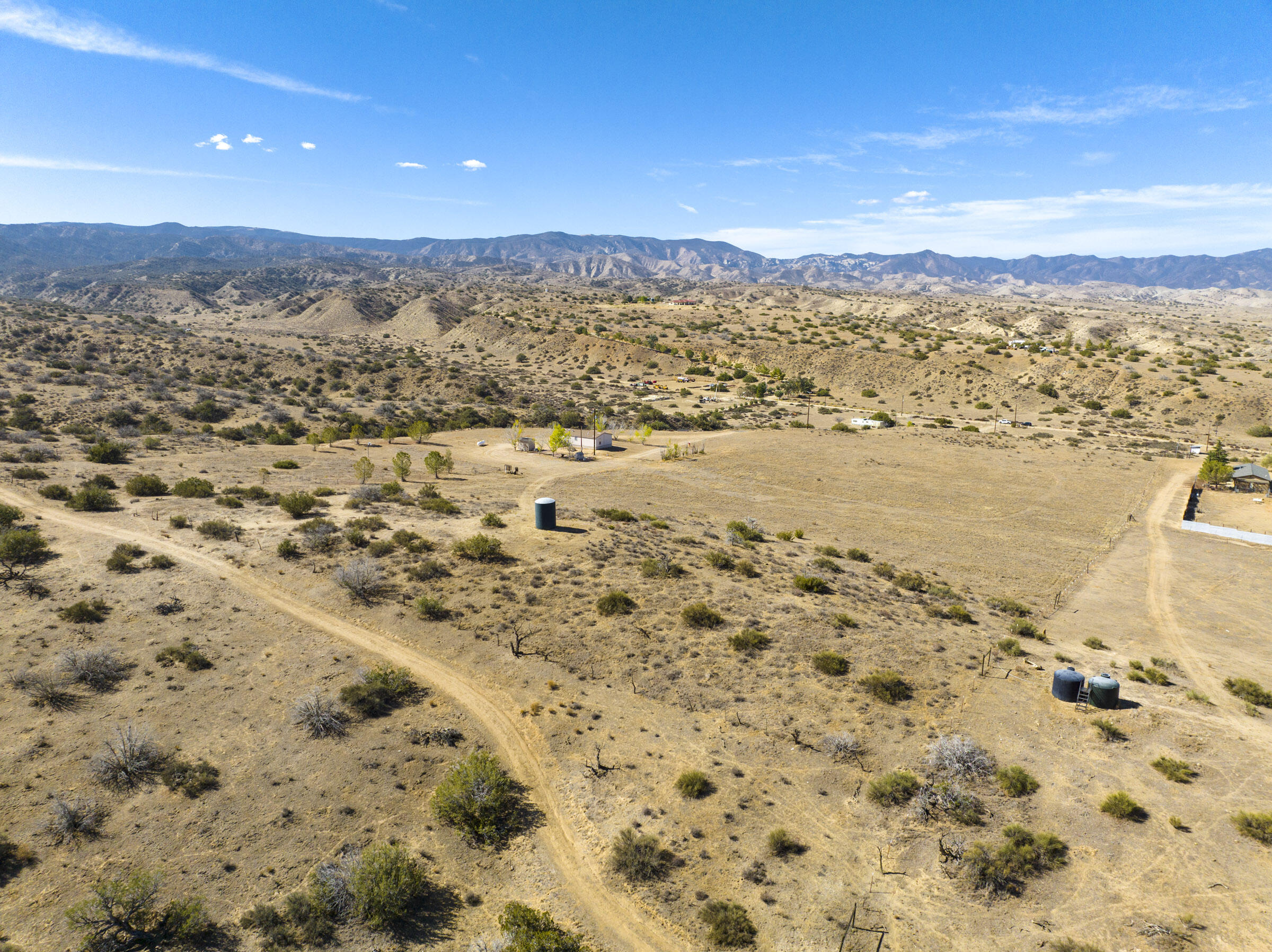 262 Castro Canyon Road Maricopa, CA 93252 - Photo 7 of 13 a view of ocean view and mountain
