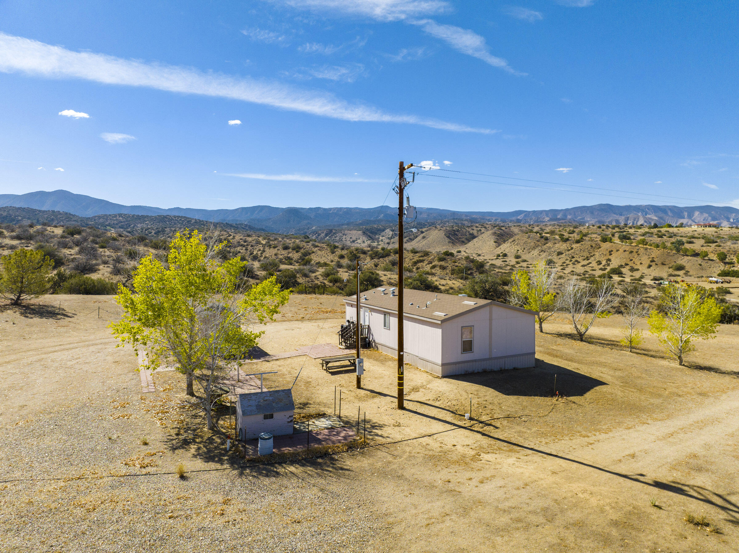 262 Castro Canyon Road Maricopa, CA 93252 - Photo 8 of 13 a building view with a ocean view