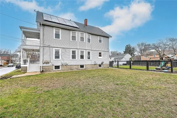 $1,825 | 73 Washburn Avenue, East Providence, RI 02916